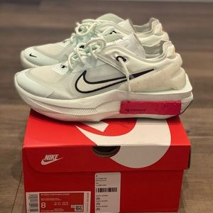 Women’s Nike Fontanka Edge Sneakers Sz 8